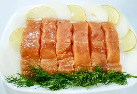 Как засолить горбушу вкусно и быстро под семгу: рецепты в домашних условиях