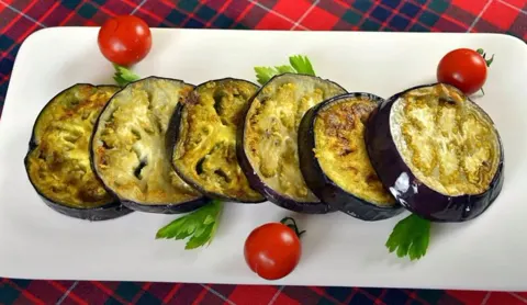 Баклажаны, запеченные в духовке: 11 вкусных и быстрых рецептов