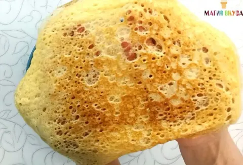 Дрожжевые блины на молоке с дырочками: рецепт, как у бабушки