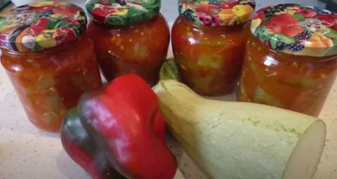 Cалаты из кабачков на зиму: 9 самых вкусных и простых рецептов