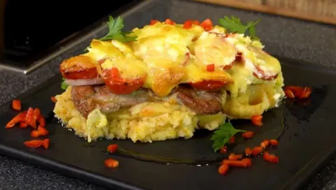 Мясо по-французски в духовке из свинины: 7 вкусных рецептов