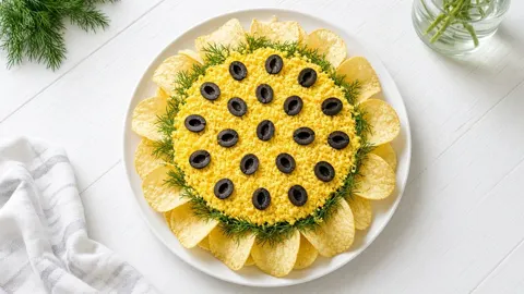 Салаты с чипсами — простые и вкусные пошаговые рецепты